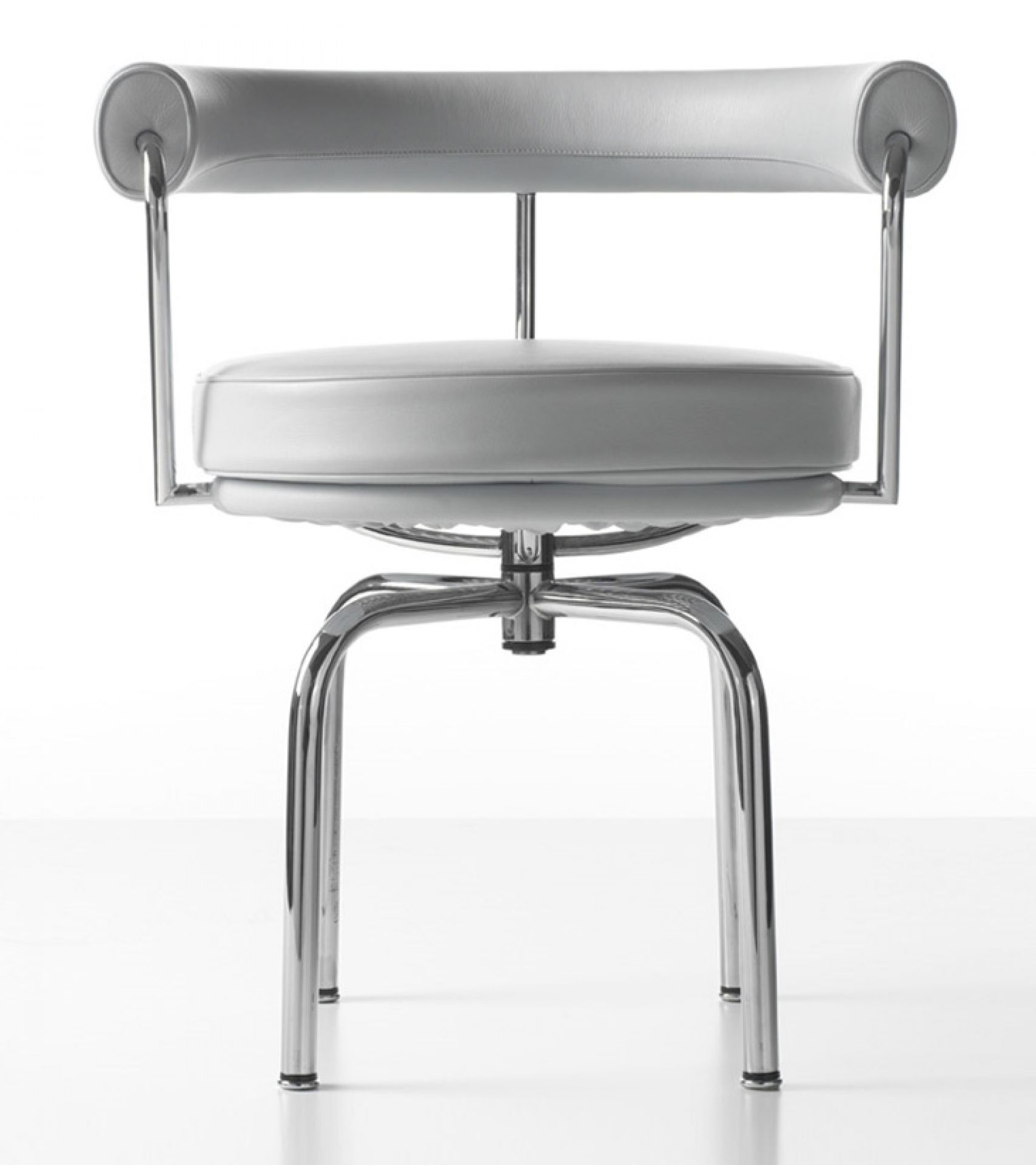 7 Fauteuil Tournant Swivel Armchair Cassina