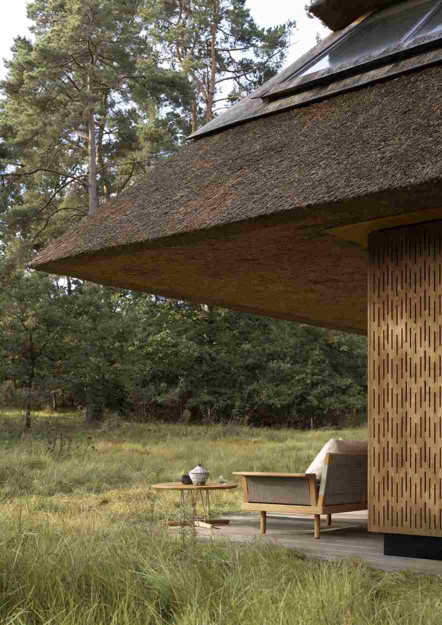 E023 Embrace Lounge Table Outdoor Carl Hansen & Søn