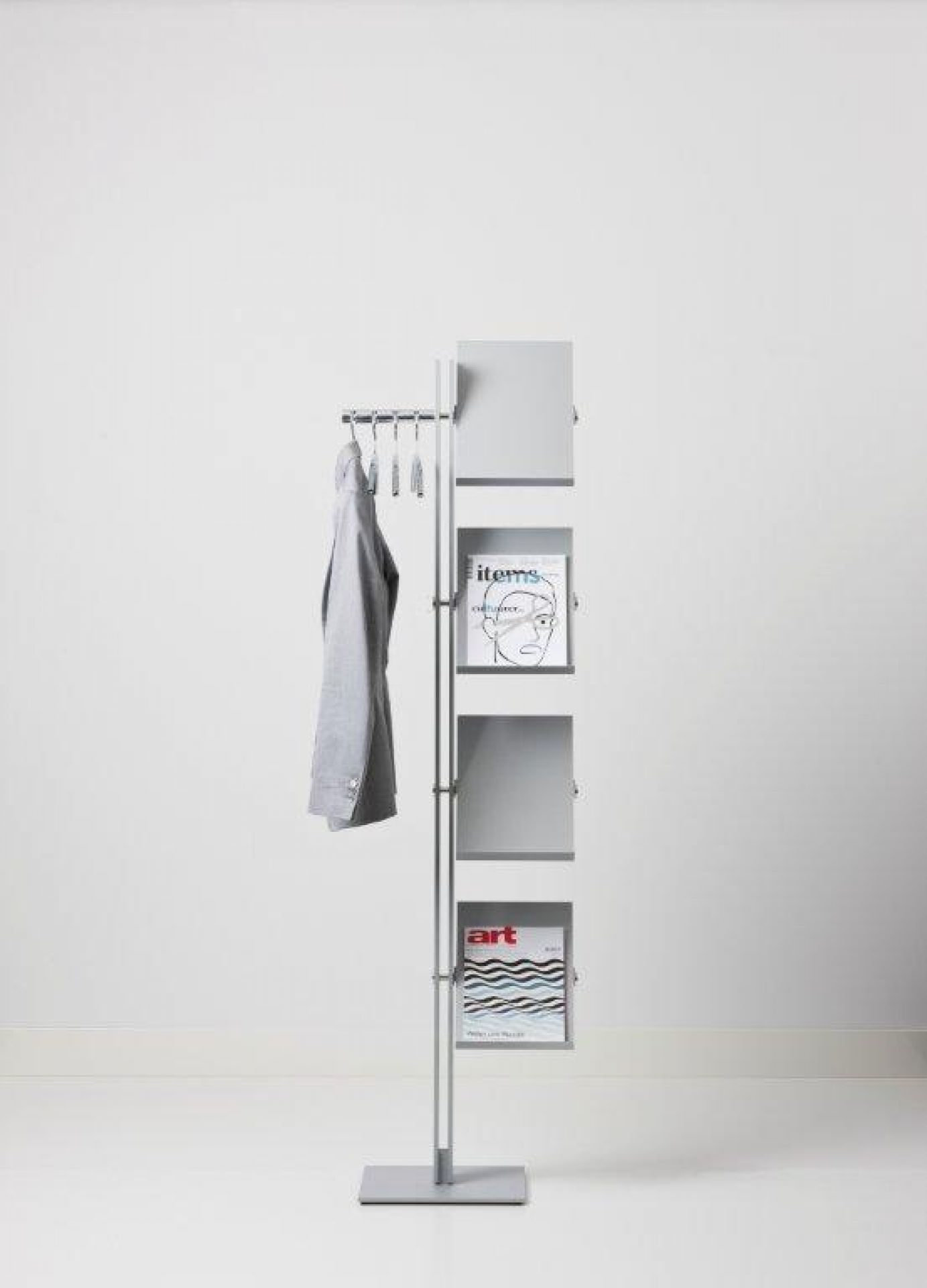 Standfree B coat stand with brochure display Cascando