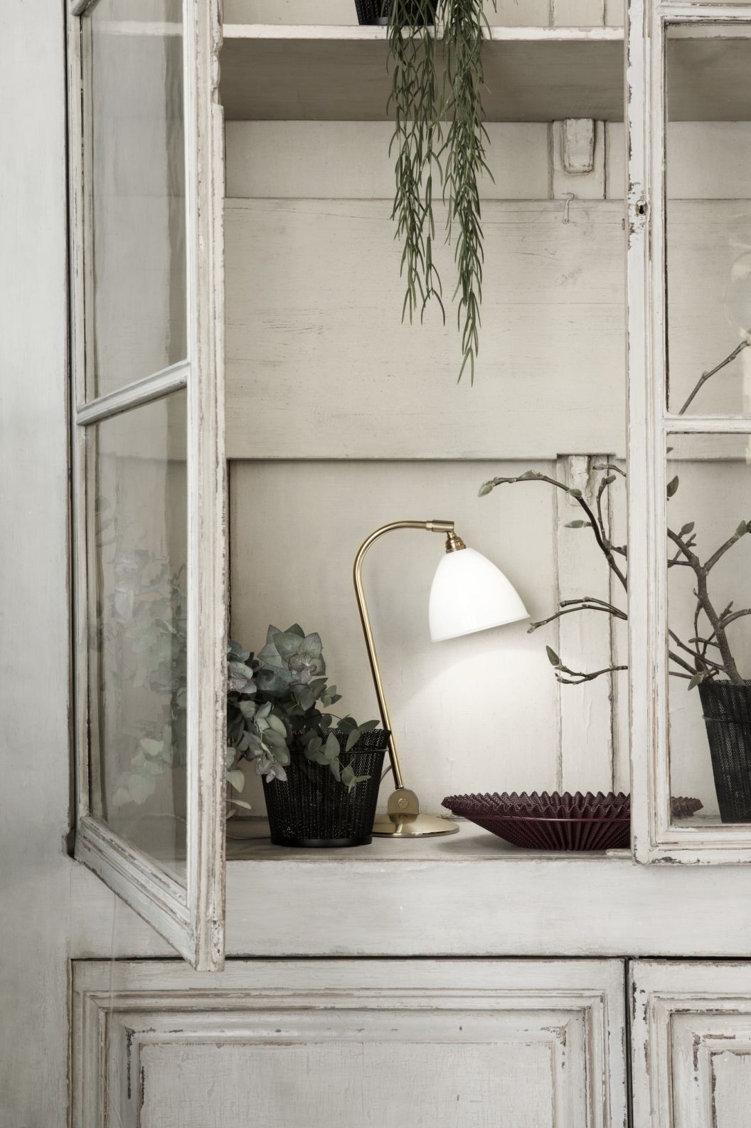 Bestlite BL 2 Table lamp Grey / Brass Gubi Bestlite BL 2 Table lamp Grey / Brass Gubi