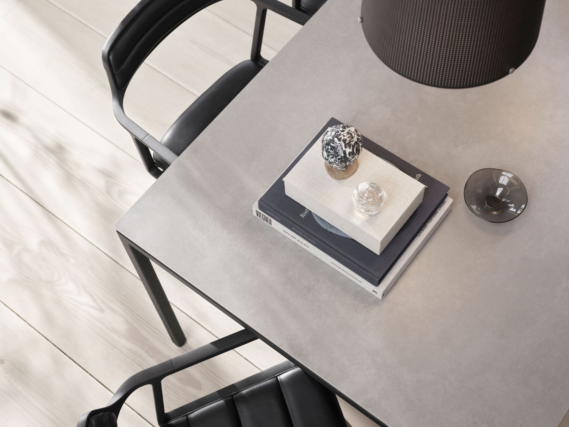 Table Medium Vipp