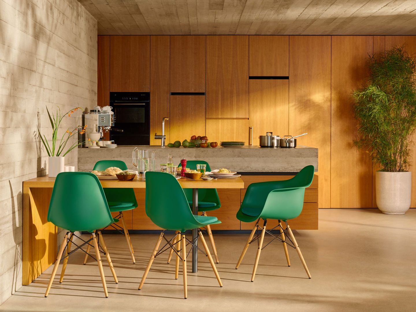 Eames Fiberglass Chair DSW Chair Vitra 