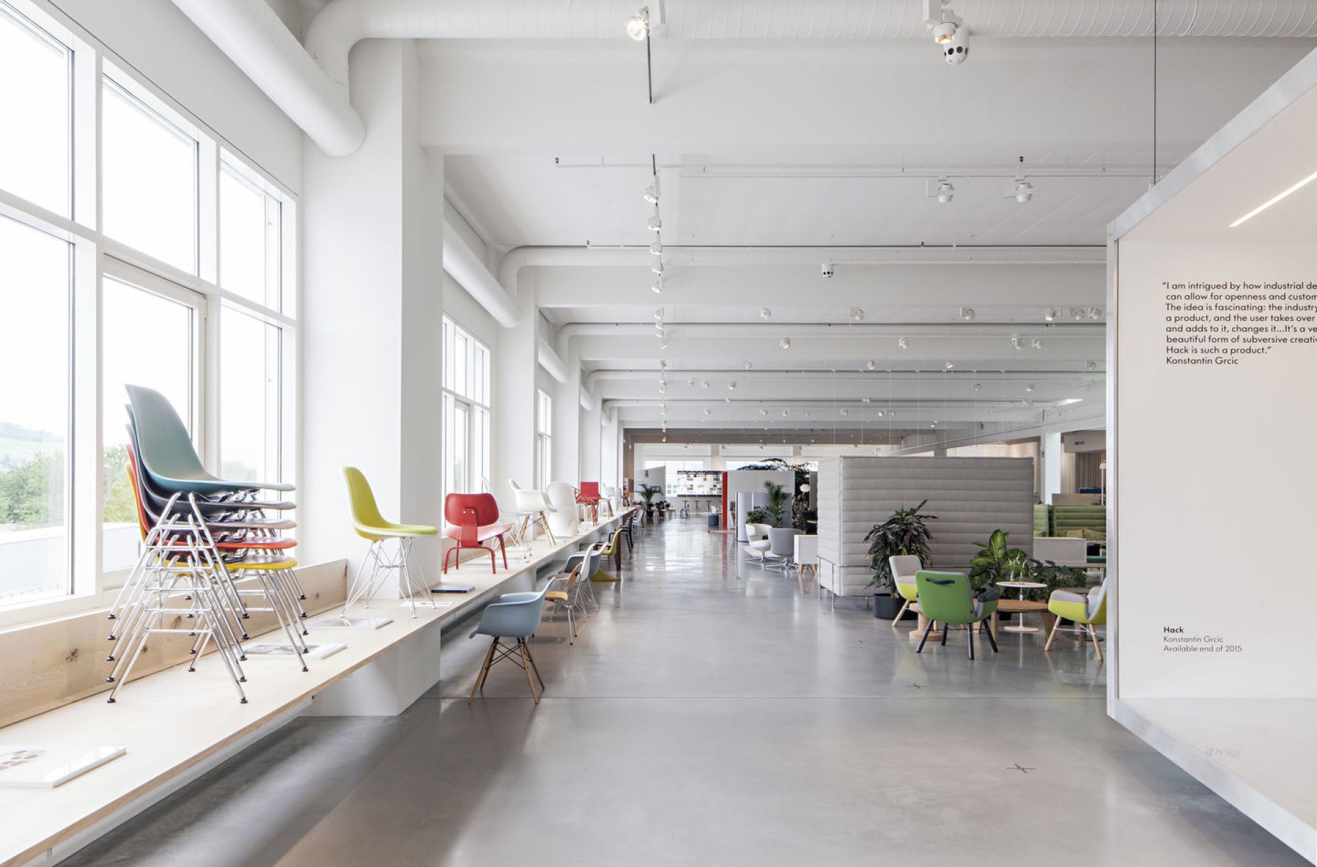 East River Chair Vitra