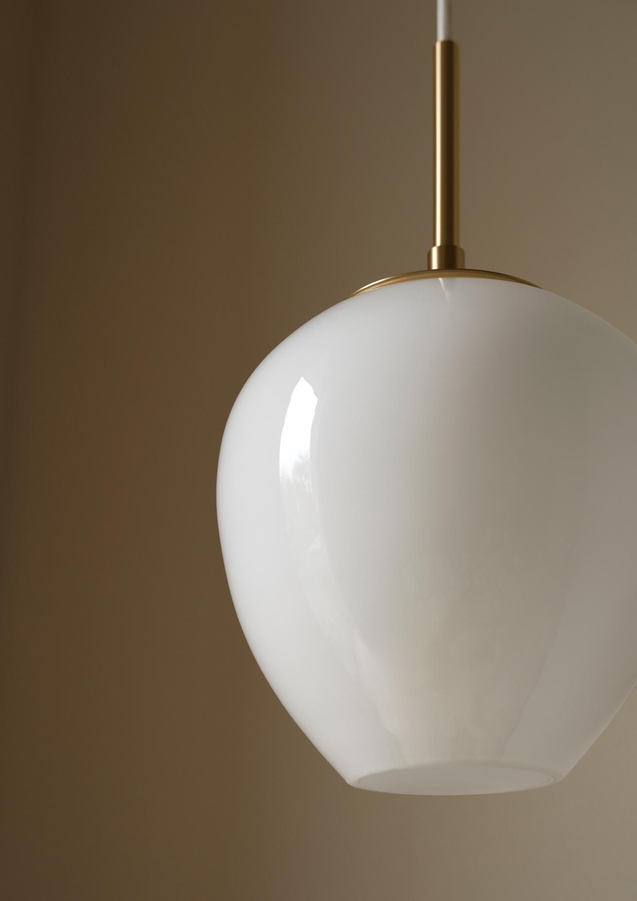 The Tulip pendant light Carl Hansen & Søn