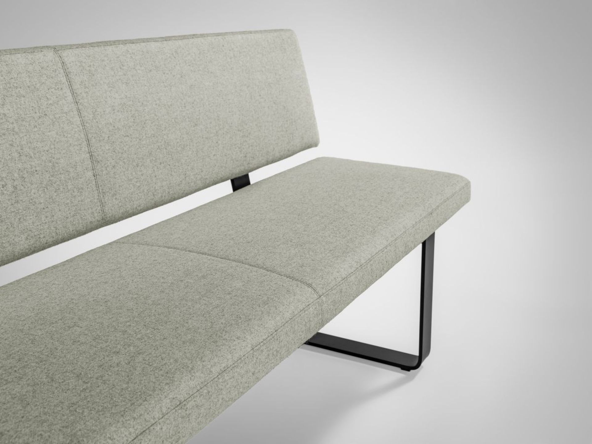 Carim bench with backrest Girsberger
