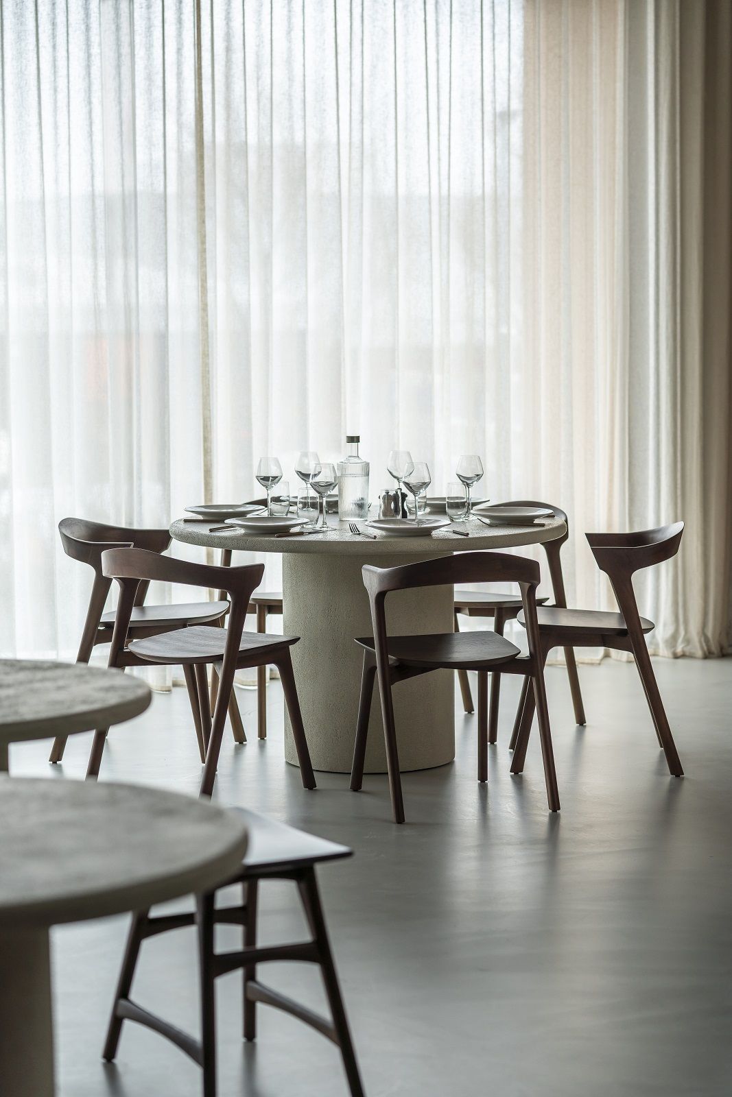Elements Dining Table Round Ethnicraft