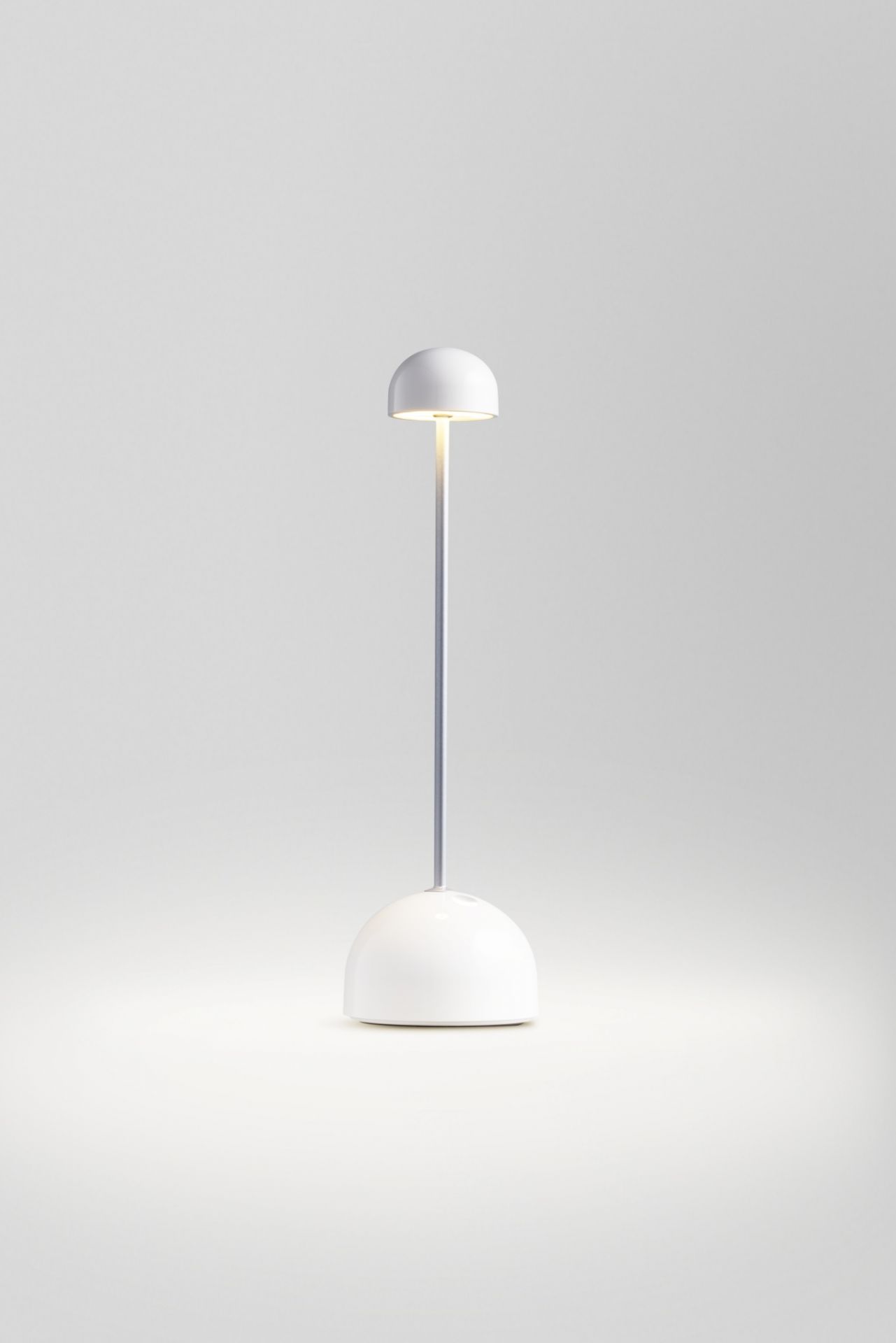 Sips rechargeable lamp / table lamp marset White / Silver (RAL 9001 - RAL 9006)