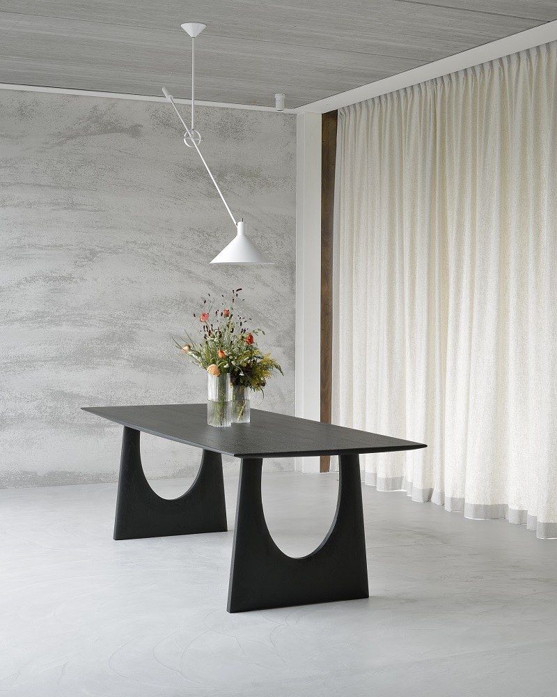 Geometric Dining table Oak black Ethnicraft