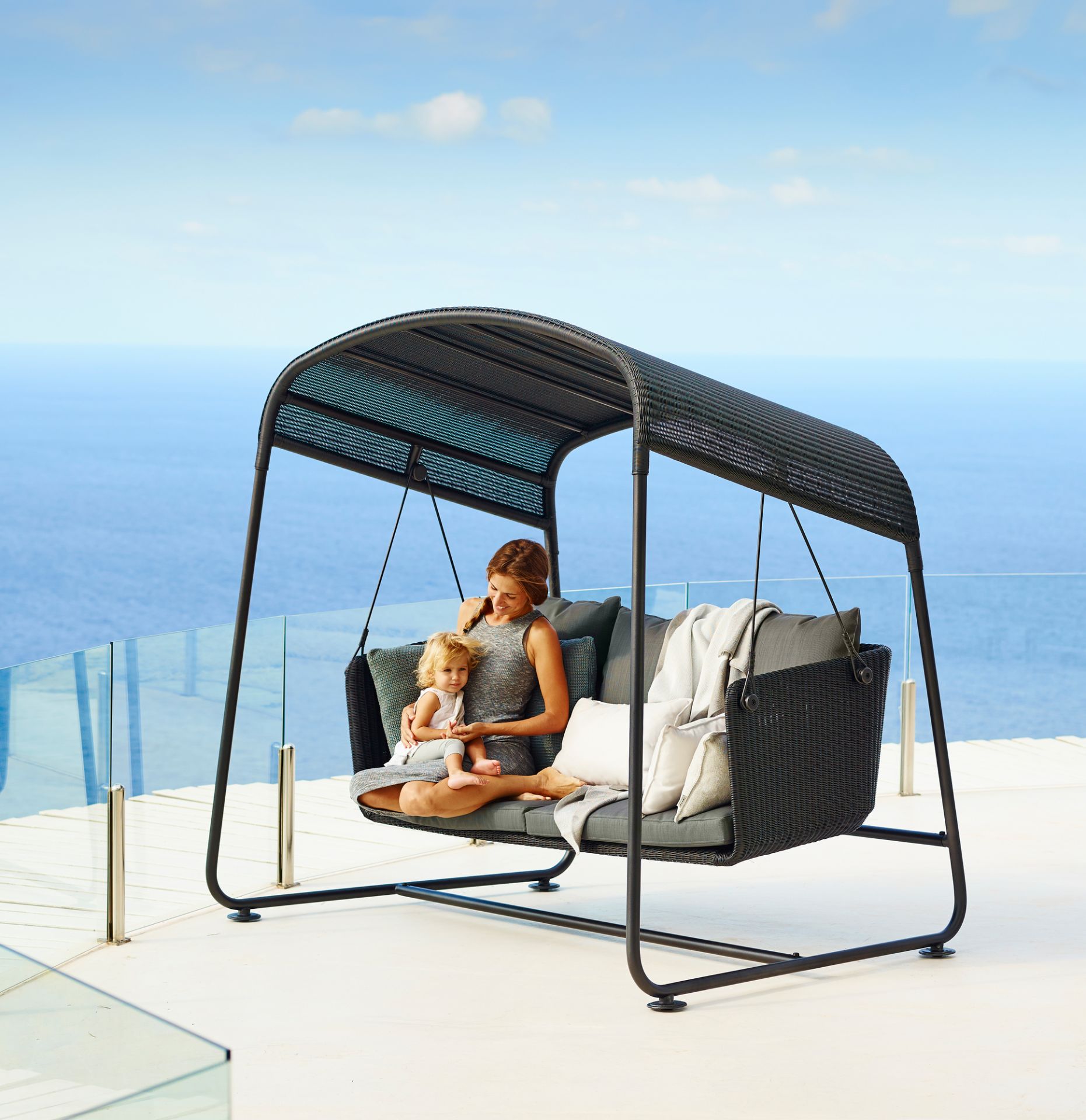 Cave Garden Swing with Cushion set Cane-Line