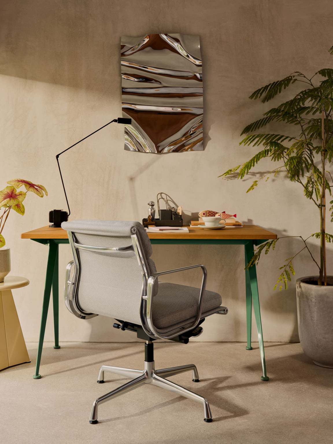 Soft Pad Chair EA 231 / EA231 Chair Vitra