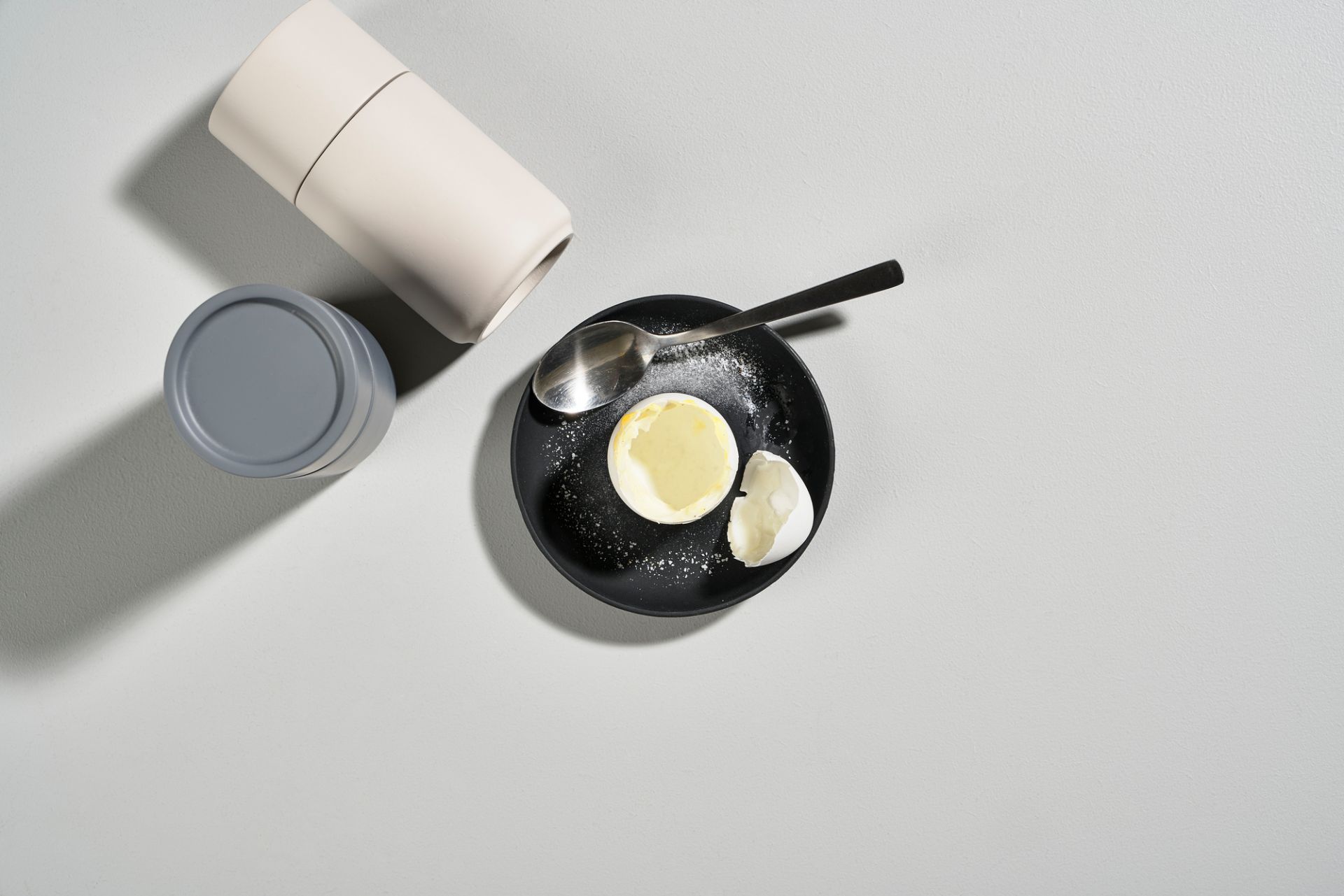 Singles egg cup with holder set of 4 Zone Denmark SINGLE PIECES