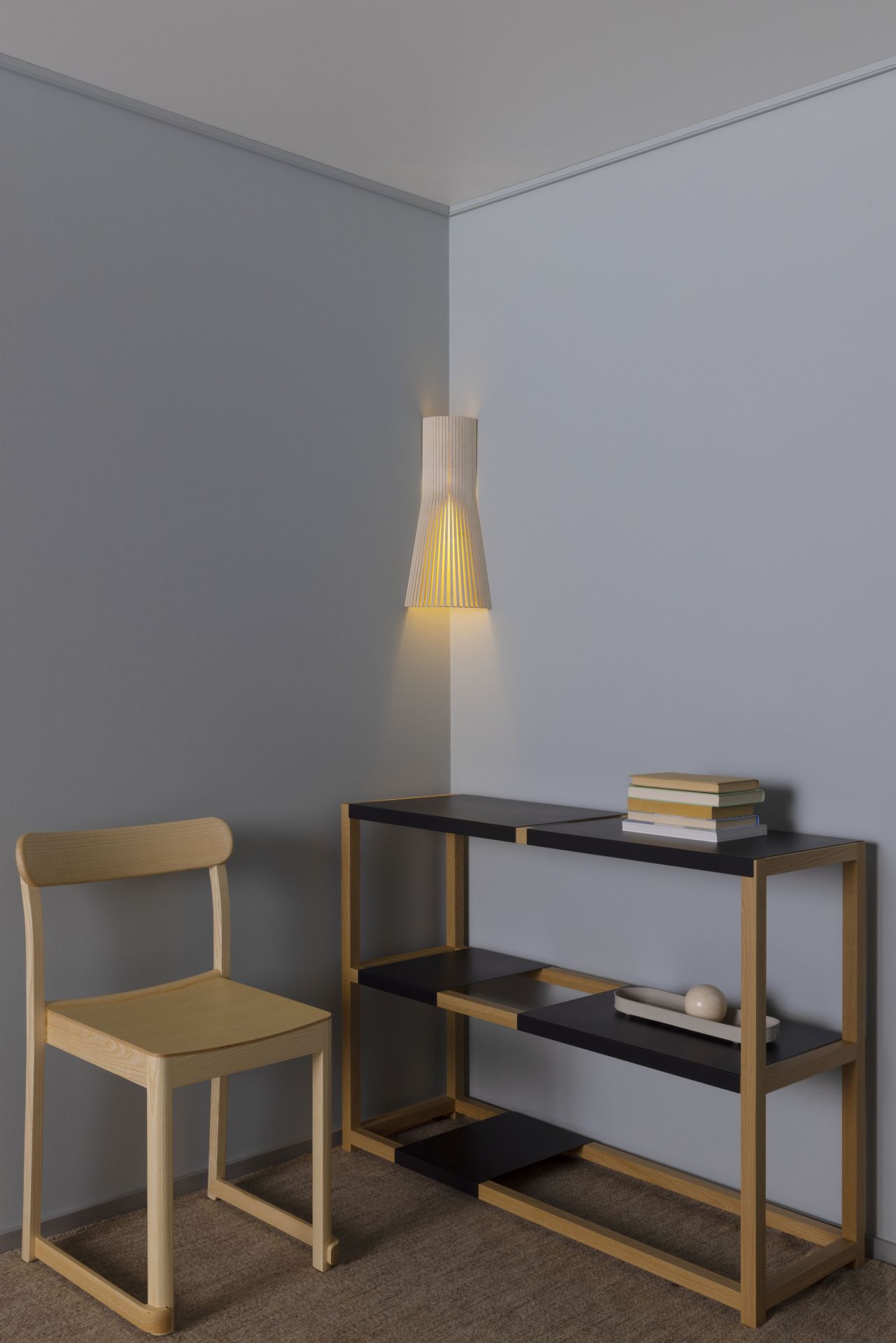 Secto 4237 corner lamp Secto Design