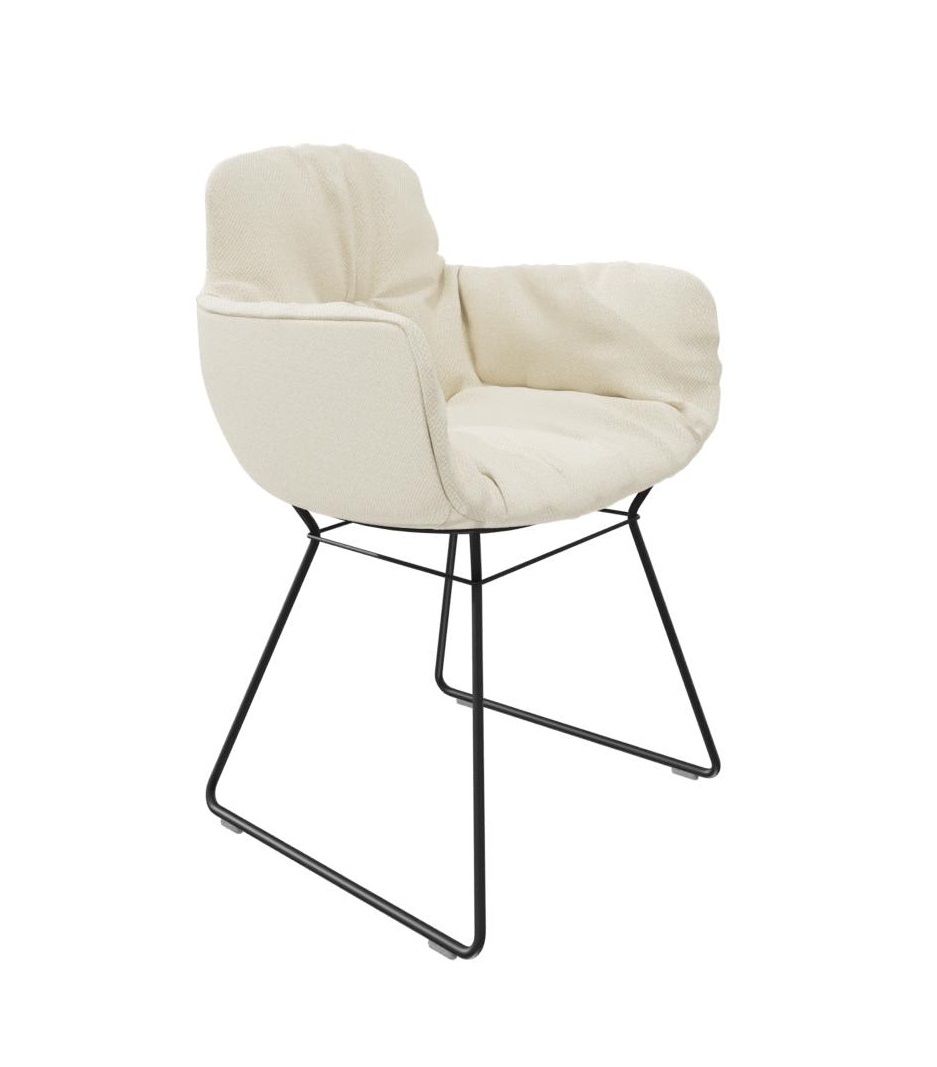 Leya chair armrest high Fabric Safire Freifrau Manufaktur