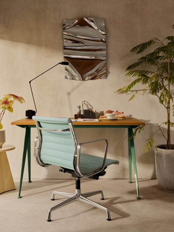 Aluminium Chair EA 131 / EA131 Chair Vitra