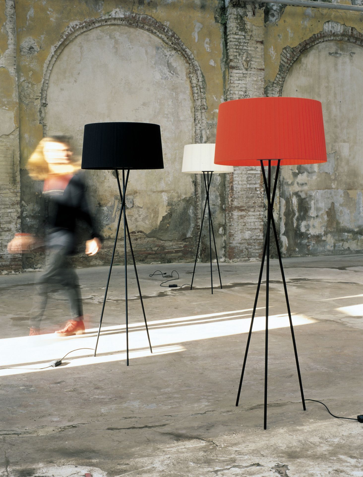 Tripode G5 Floor Lamp Santa & Cole