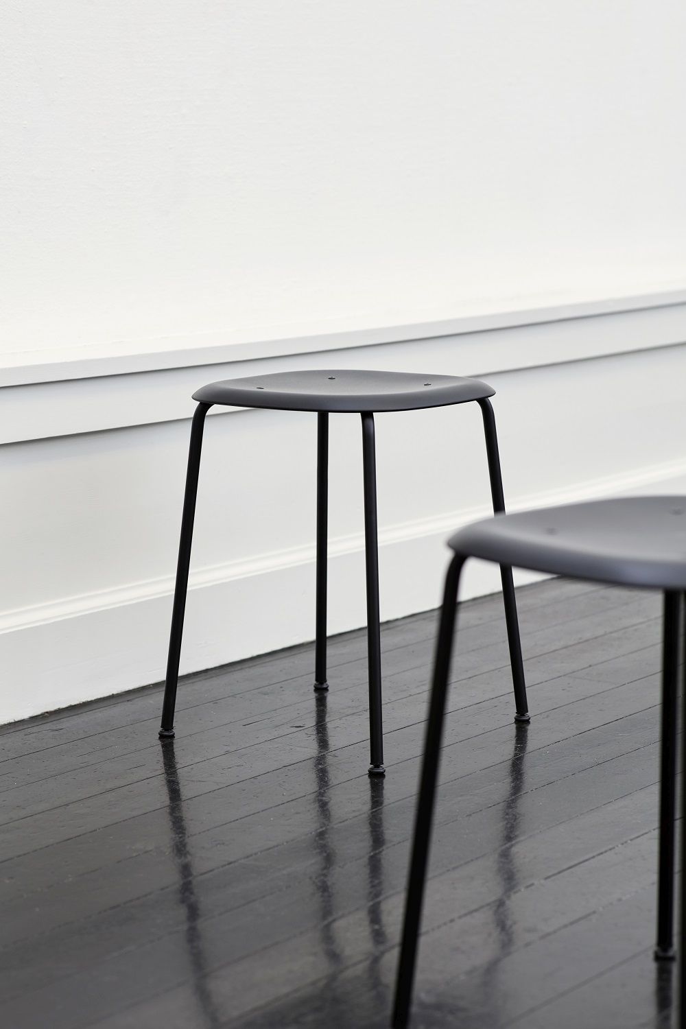 Soft Edge 75 Stool Hay