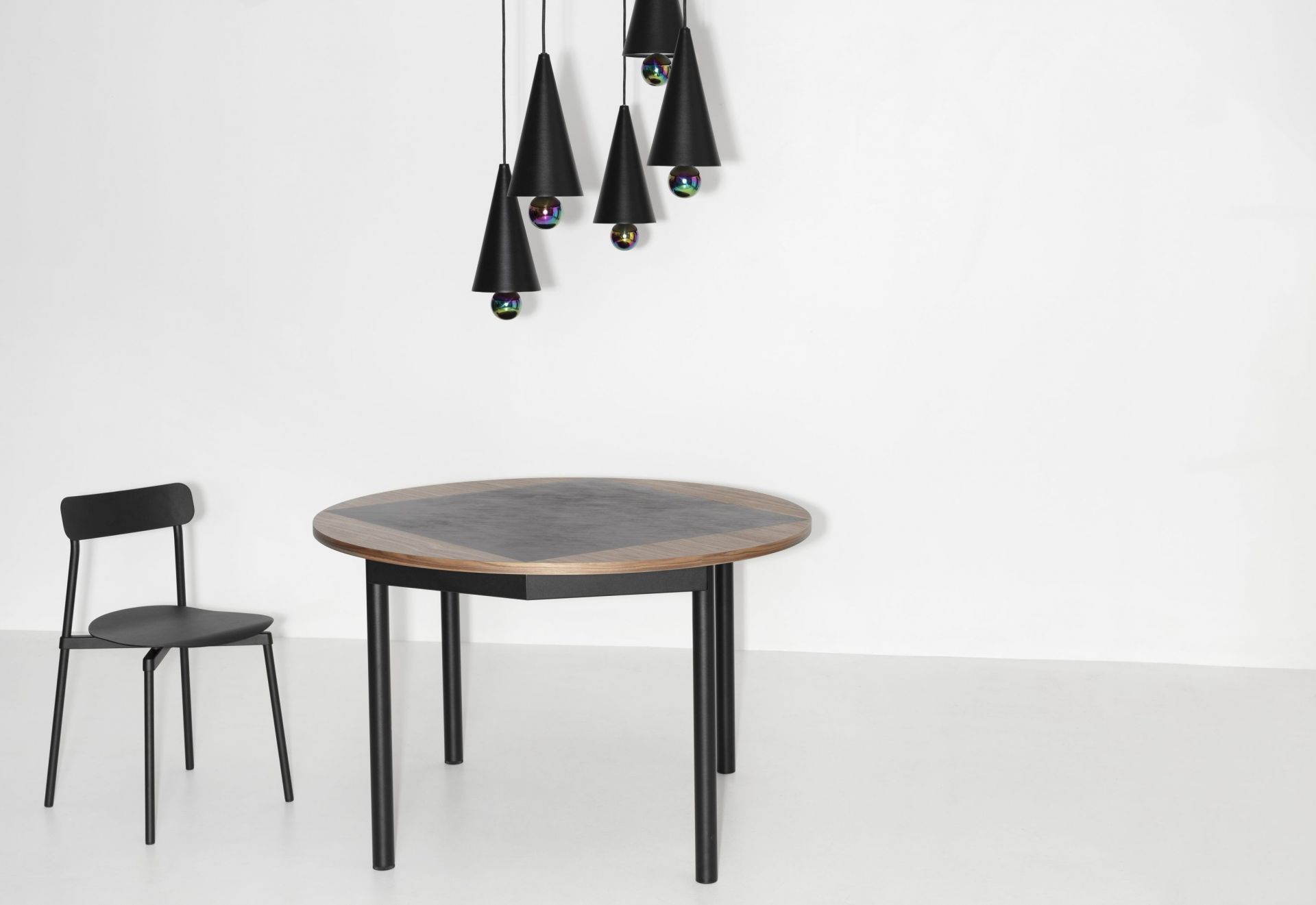 Cherry Pendant light Pendant Light Set of 5 Round Plate Petite Friture