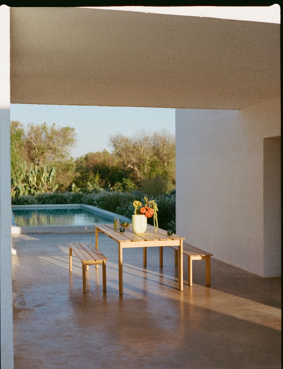 Assemble Table Teak Outdoor Muuto