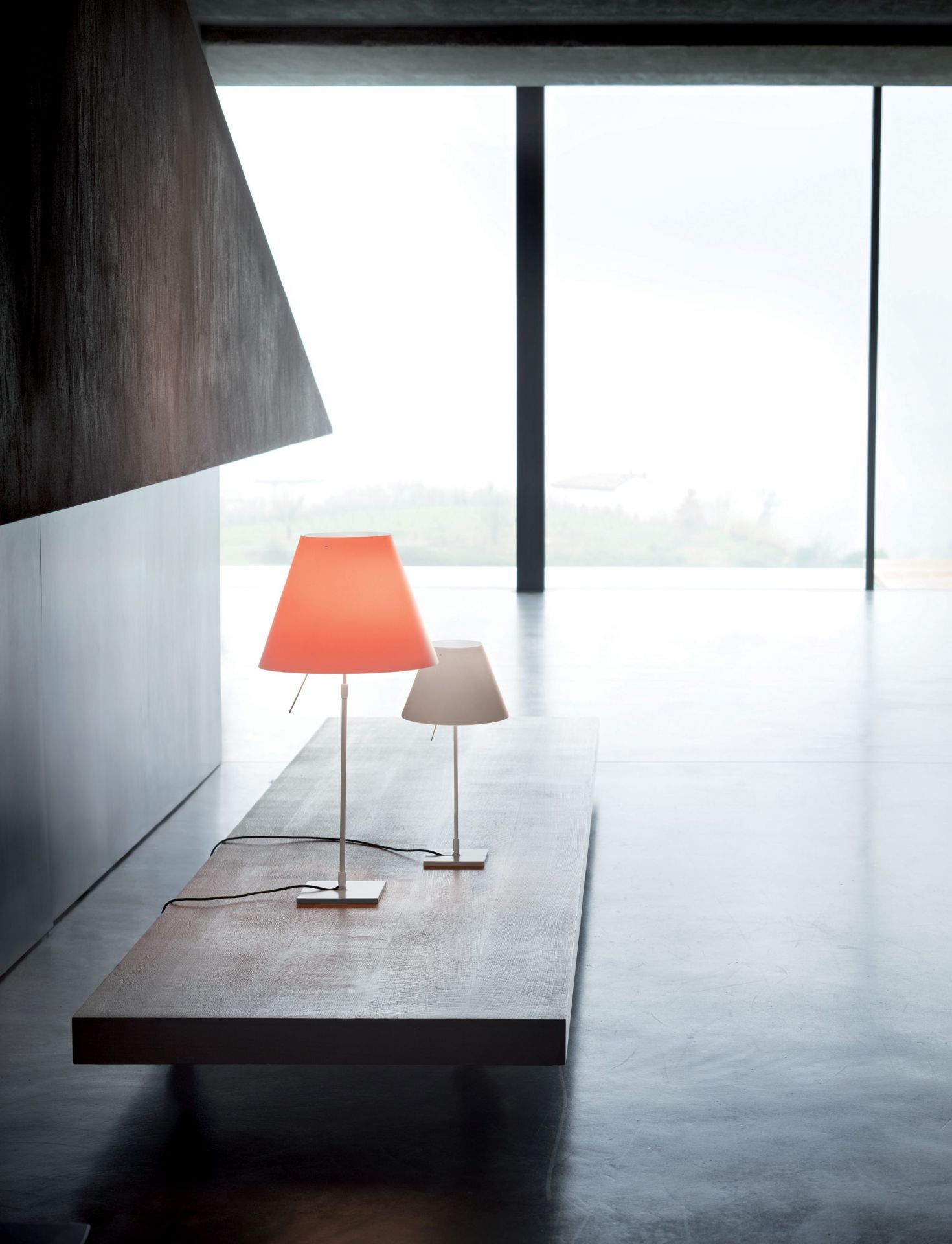 D13 Costanza height adjustable table lamp with sensor dimmer complete version aluminium base and white shade Luceplan