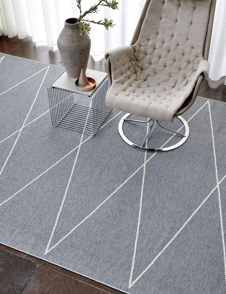 Max Plastic carpet 70x100 cm Pappelina Sand