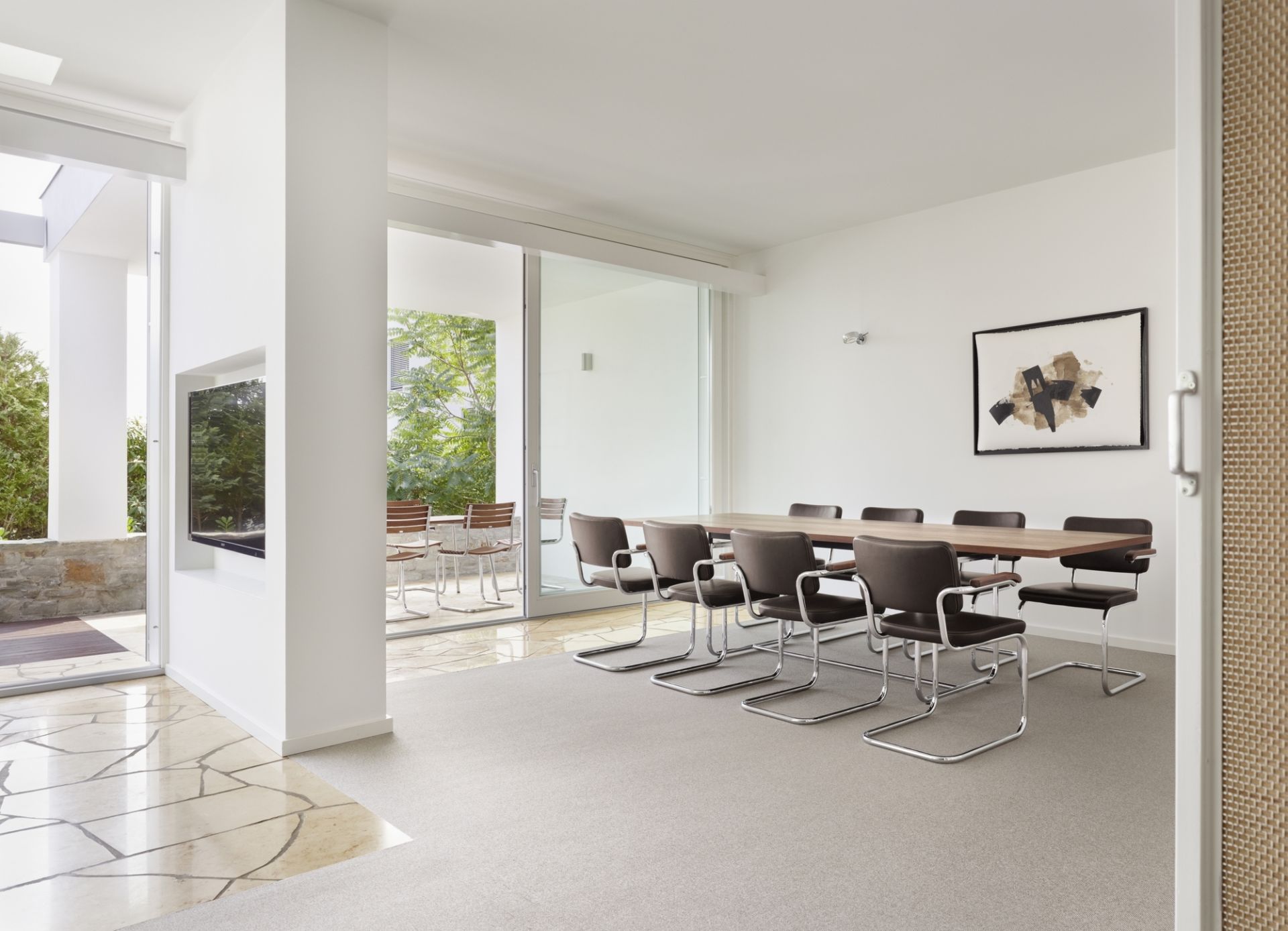 S 1070 Dining table Thonet