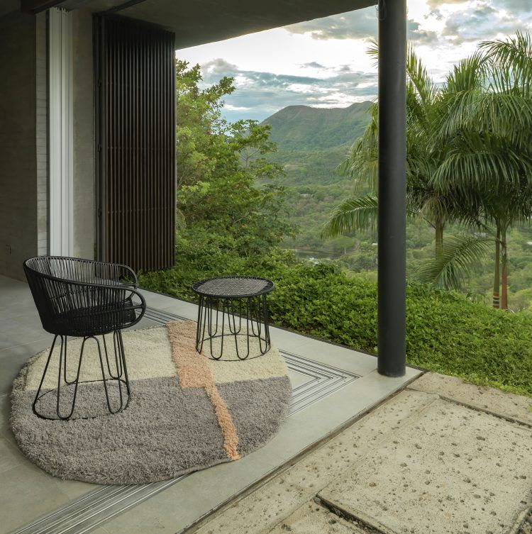 Circo Side Table outdoor ames 