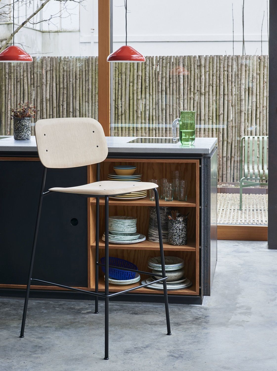 Soft Edge 90 Bar Stool Low / High Hay