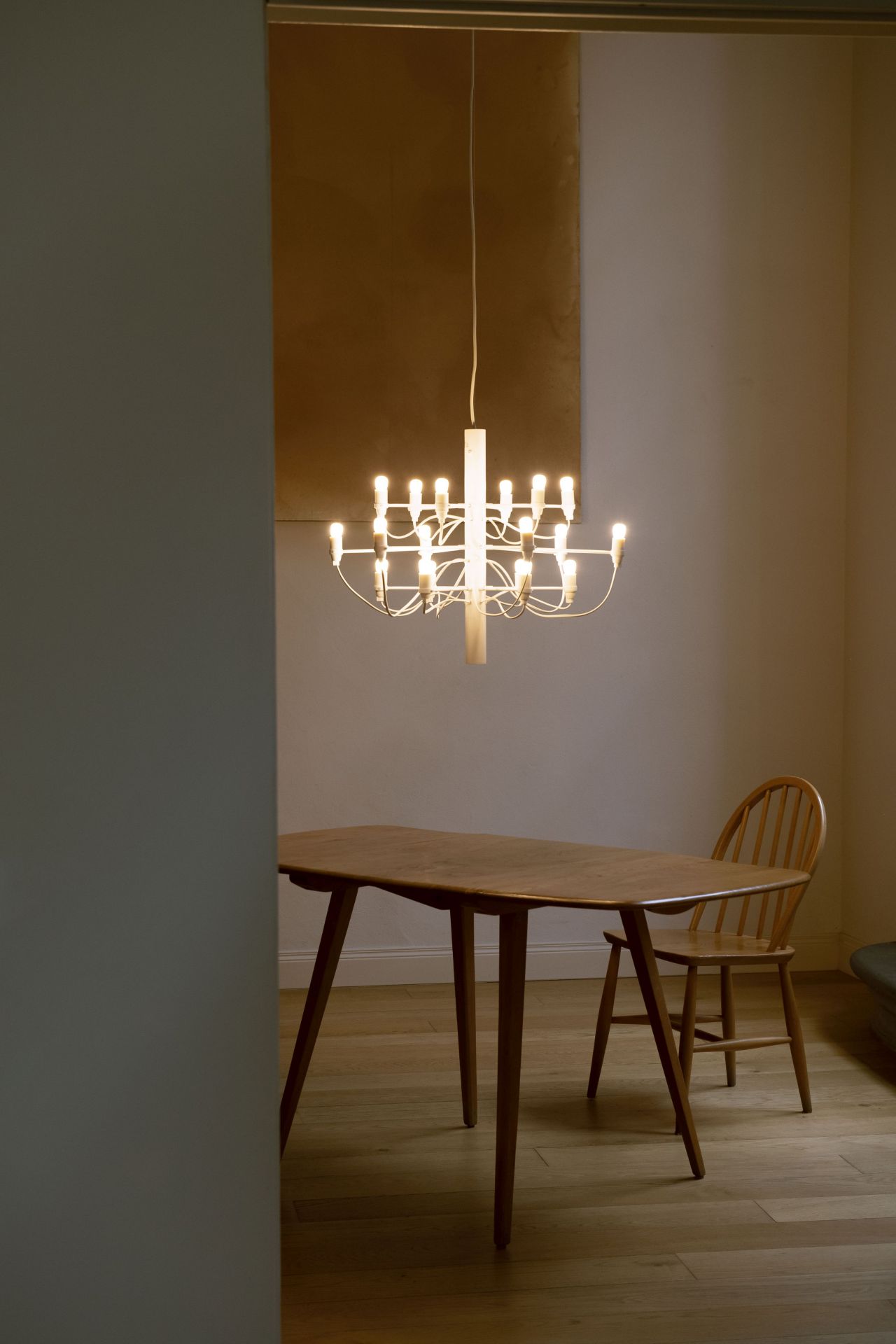 2097/18 Chandelier Black with Frosted Bulbs Flos