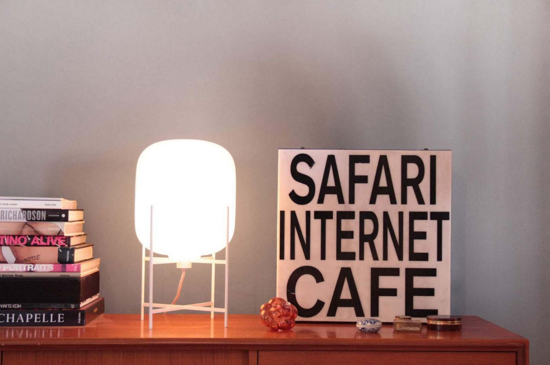 Oda Small table lamp Pulpo