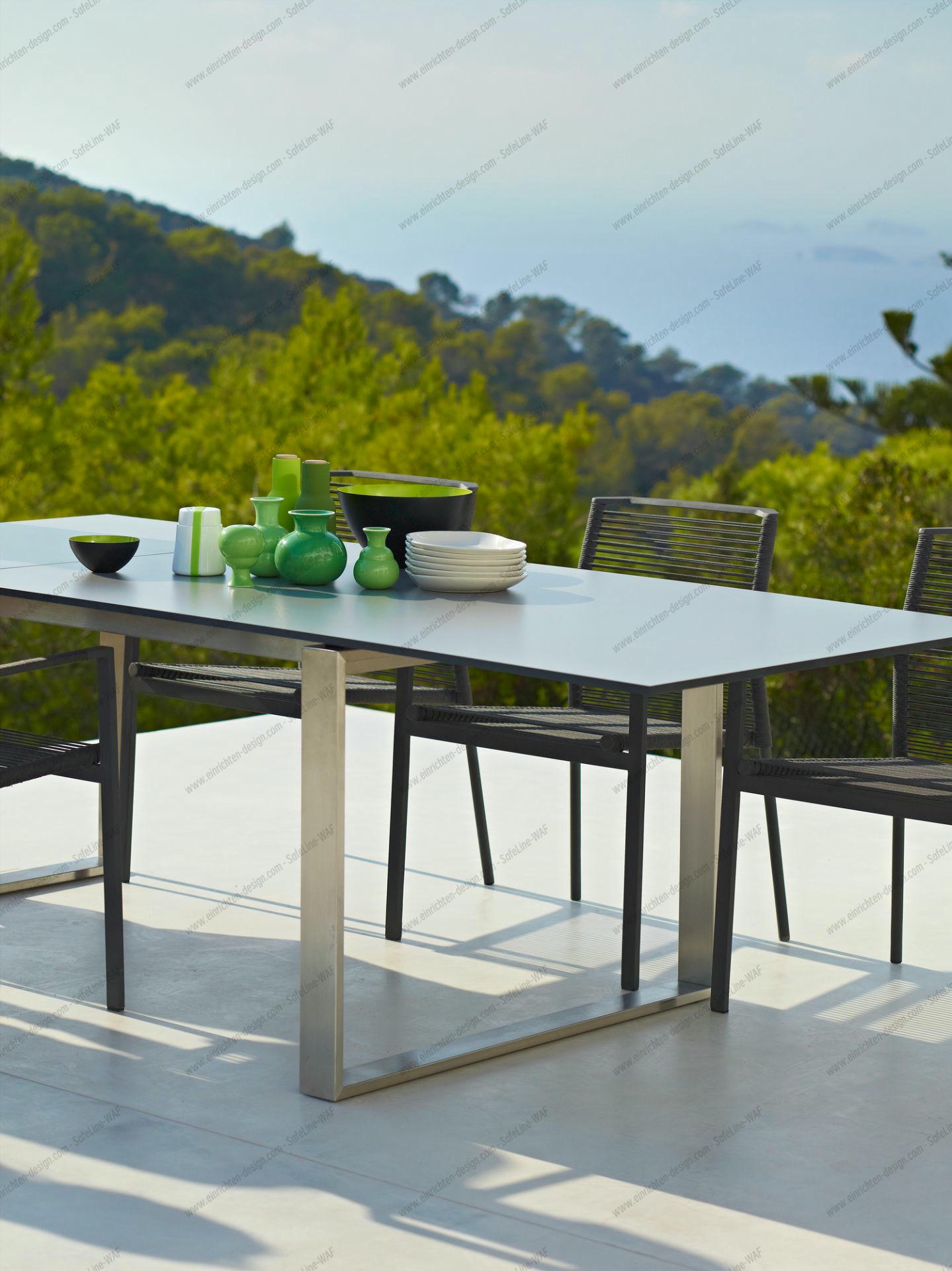 Edge Outdoor Dining table with 2 extension leaves Cane-Line
