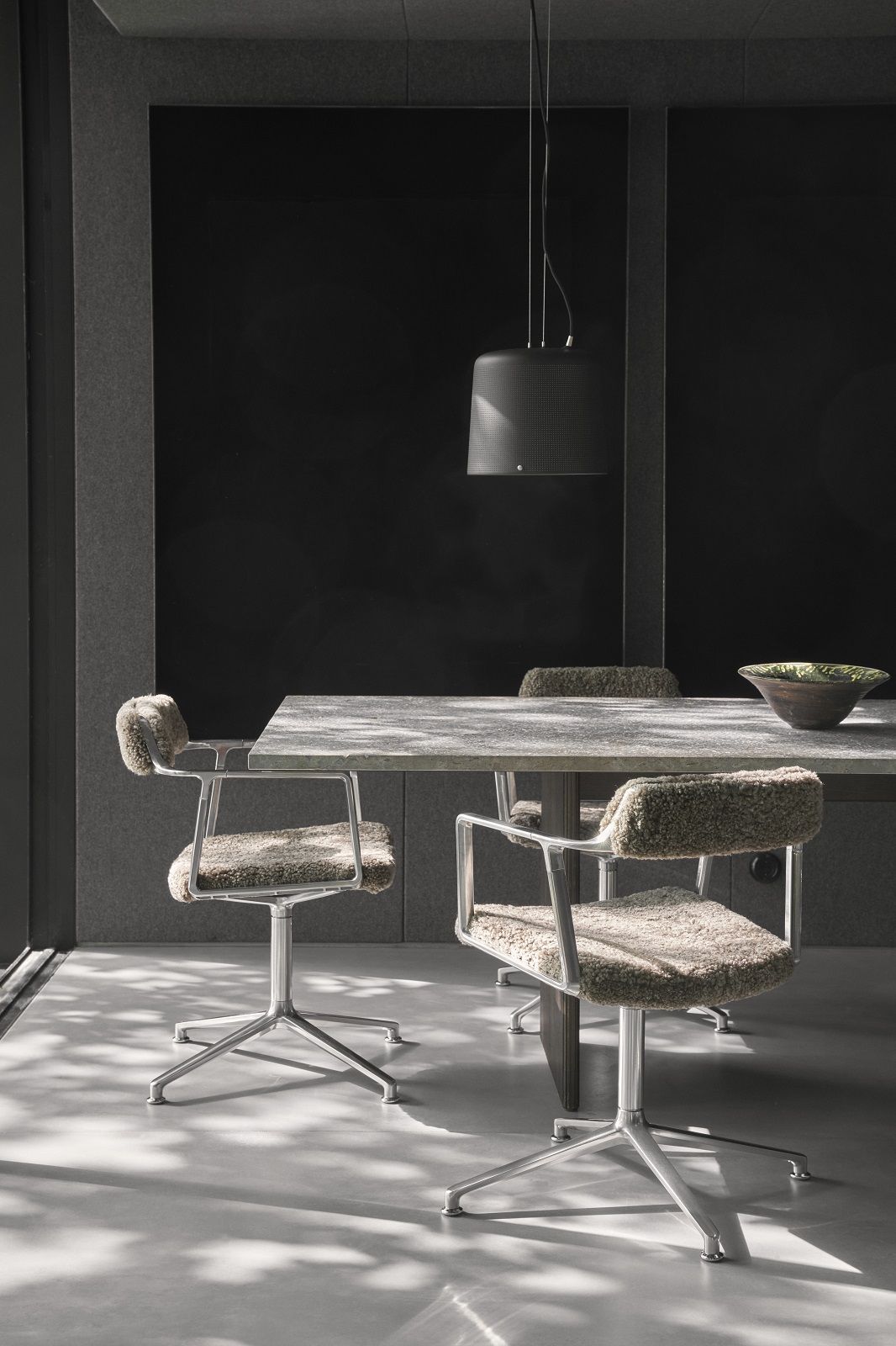 Swivel chair Curly Chair with glides SPECIAL EDITION Vipp