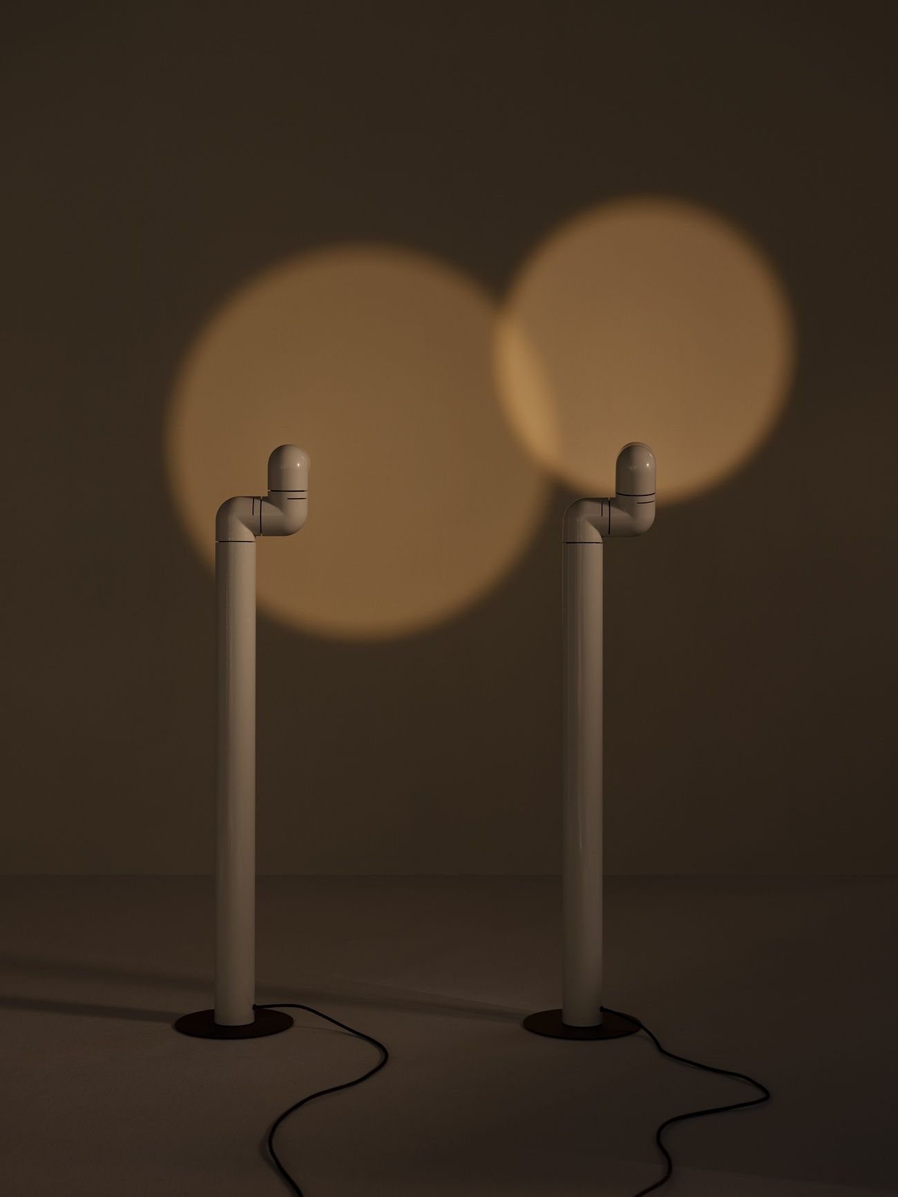 Tatu Alta Floor Lamp by Santa & Cole