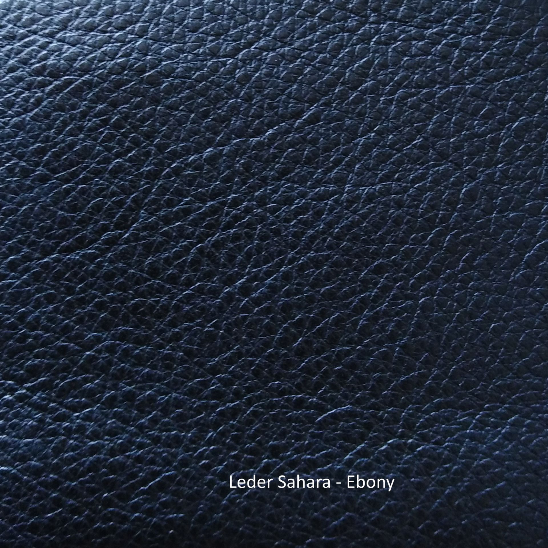 Leather samples Sahara Freifrau Manufaktur