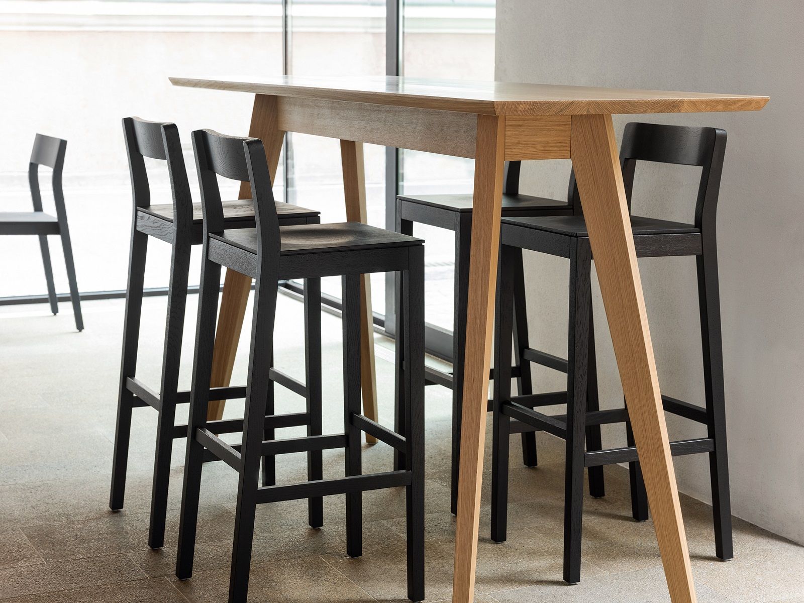 CENA High high table rectangular period