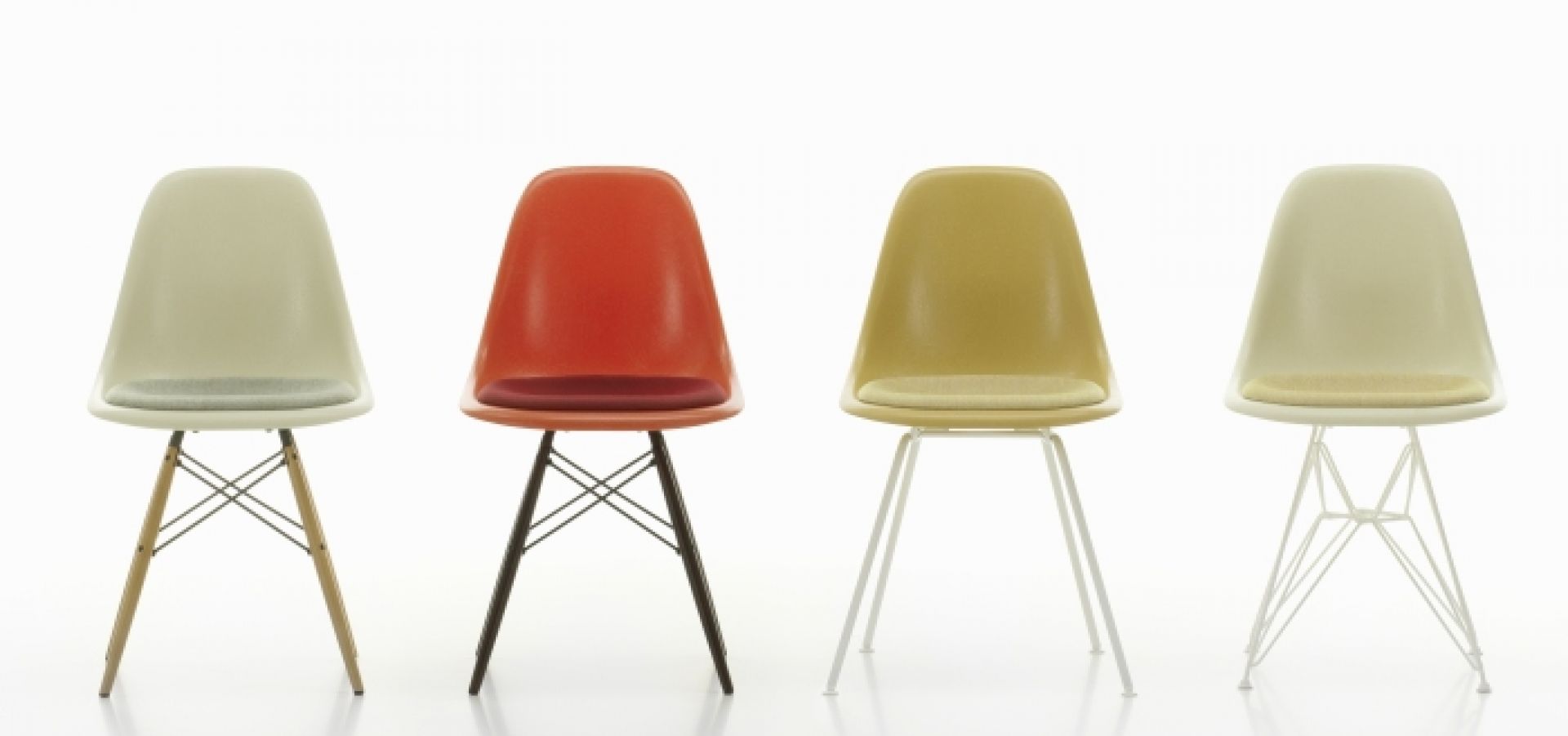 Eames Fibreglass Chair DSX Chair with seat cushion Vitra