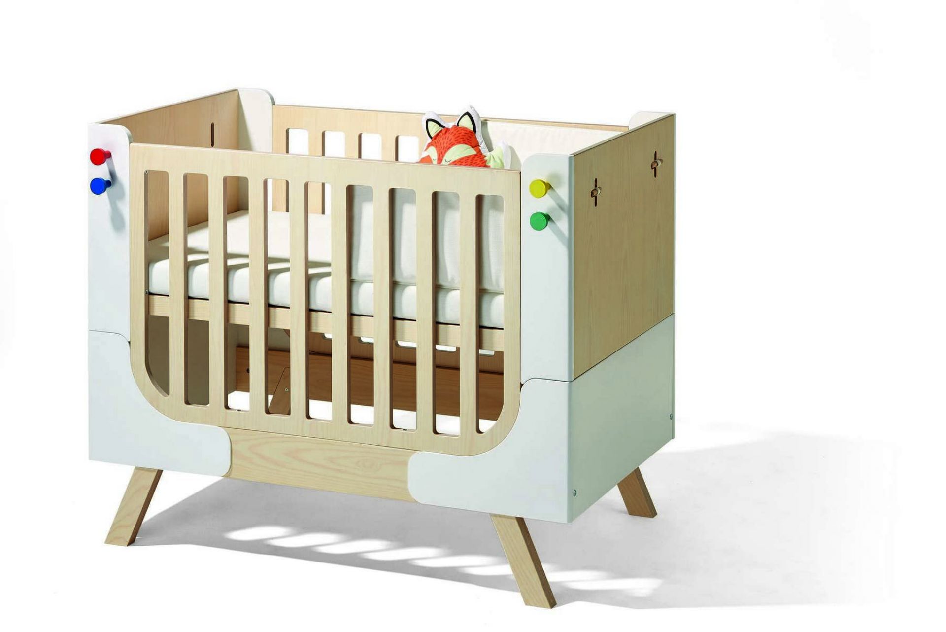 Familie Garage (baby) crib Richard Lampert
