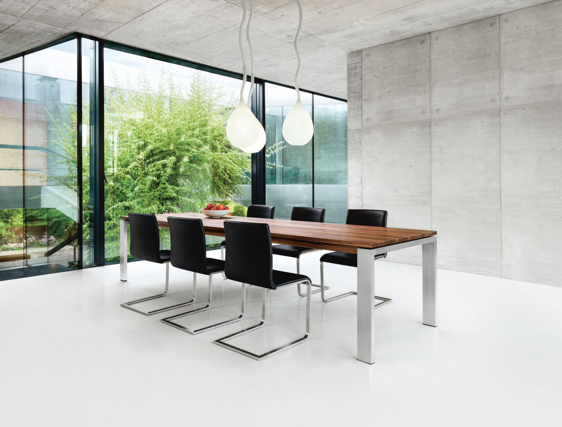 Lynn S chair Girsberger