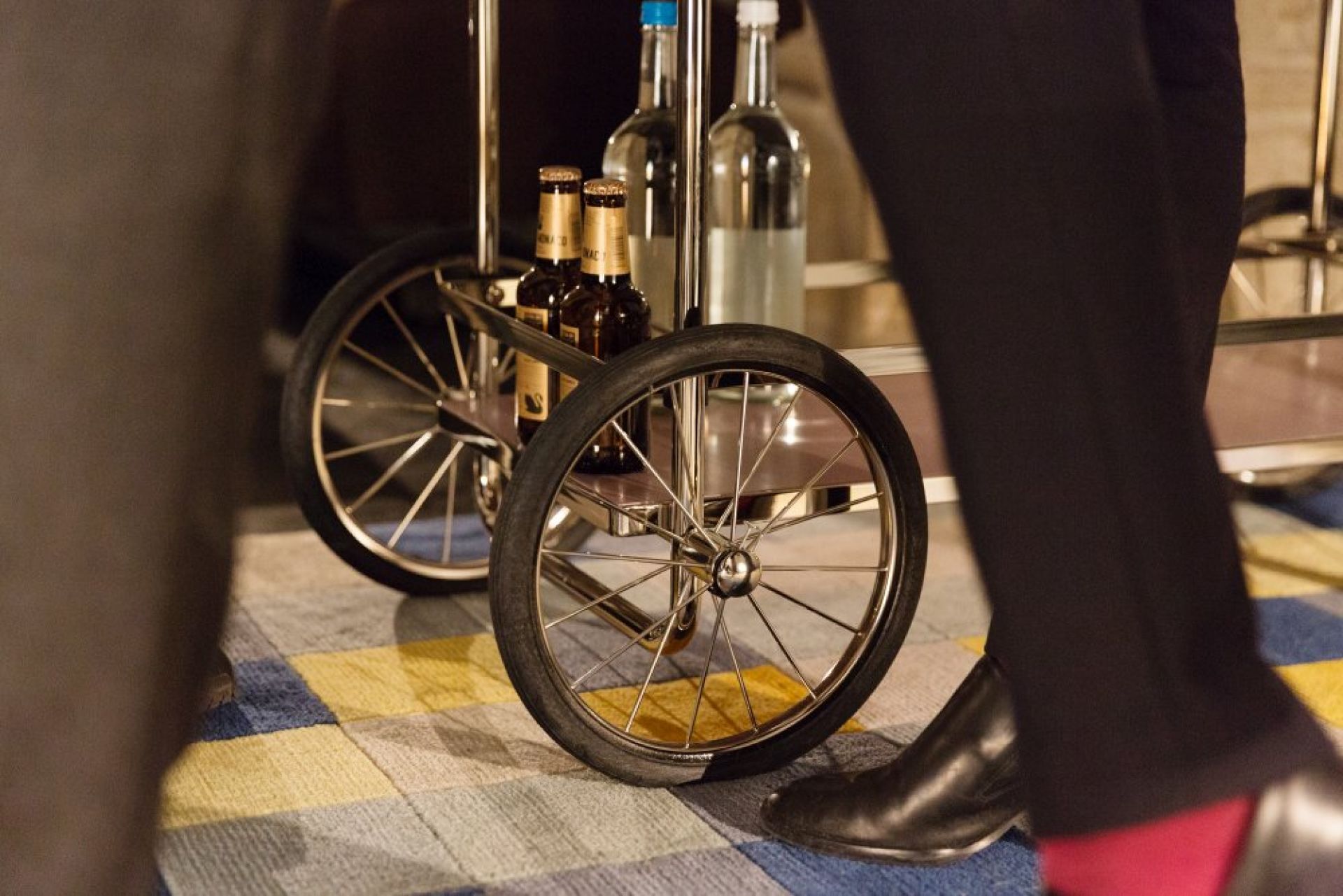 M4RS console trolley / bar trolley Tecta