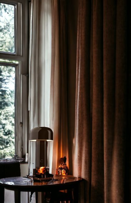 Bellhop Battery Tablelamp with USB cable Flos