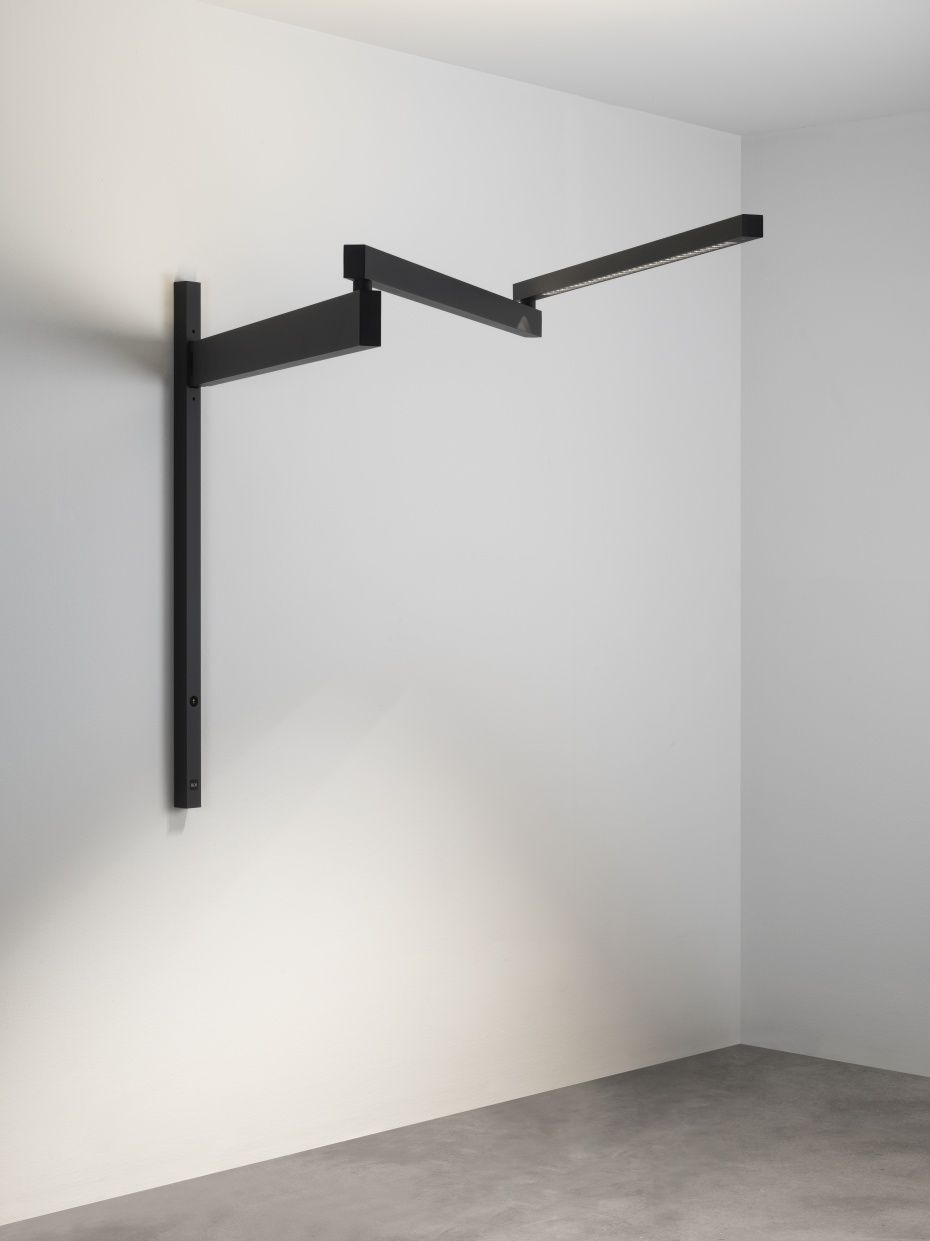 Black Flag Pro wall light Flos