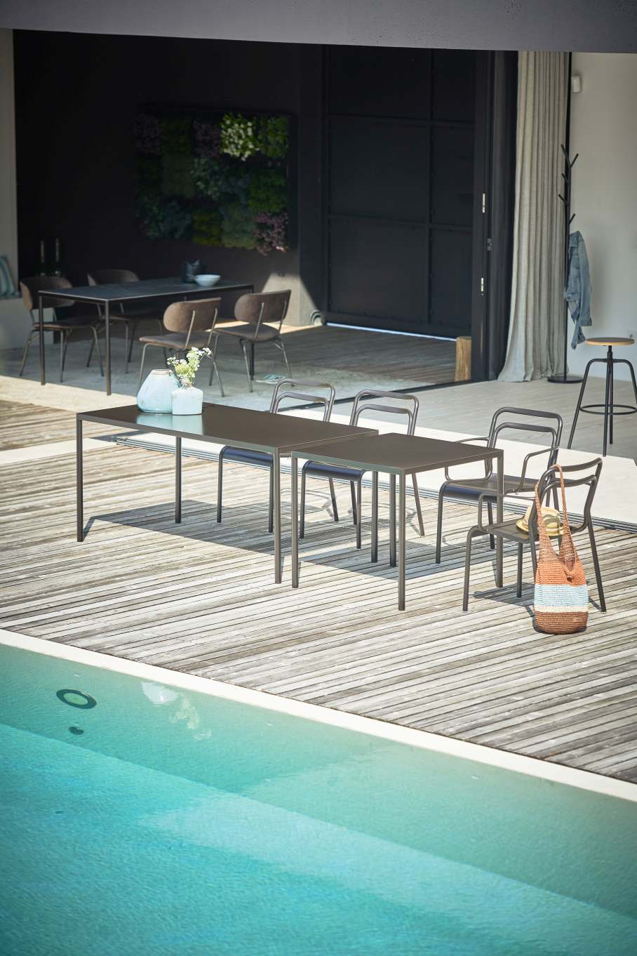 Live Stacking Chair Outdoor Jan Kurtz White