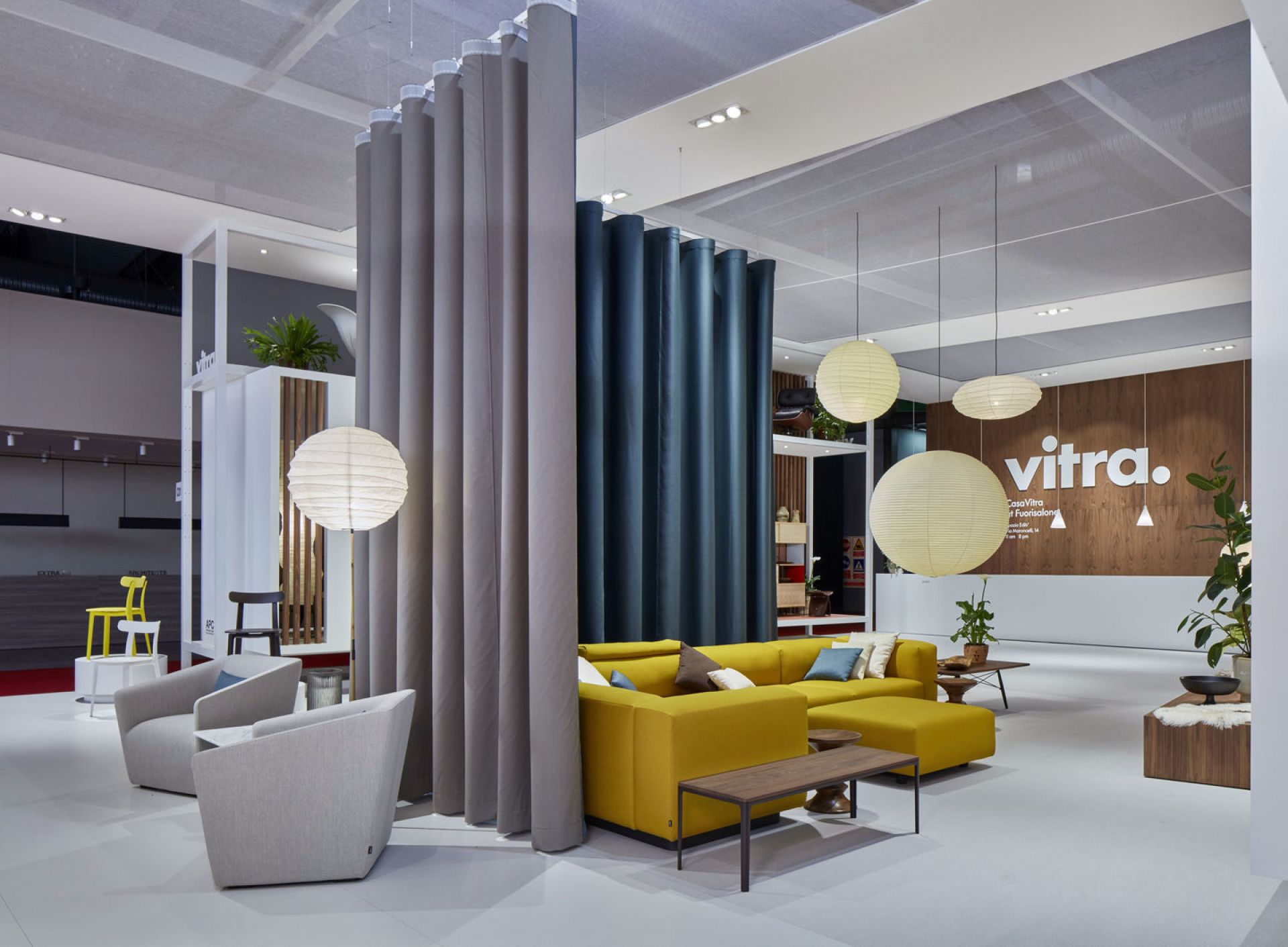 Akari 26A / 21A / 15A Pendant Light Vitra