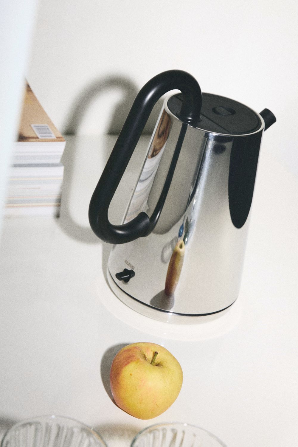 NE01 B Toru Electric kettle Alessi